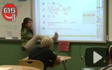 ซูฮก! ครูมะกันพิการแขน ใช้เท้าต่างมือสอนนักเรียน ซูฮก! ครูมะกันพิการแขน ใช้เท้าต่างมือสอนนักเรียน